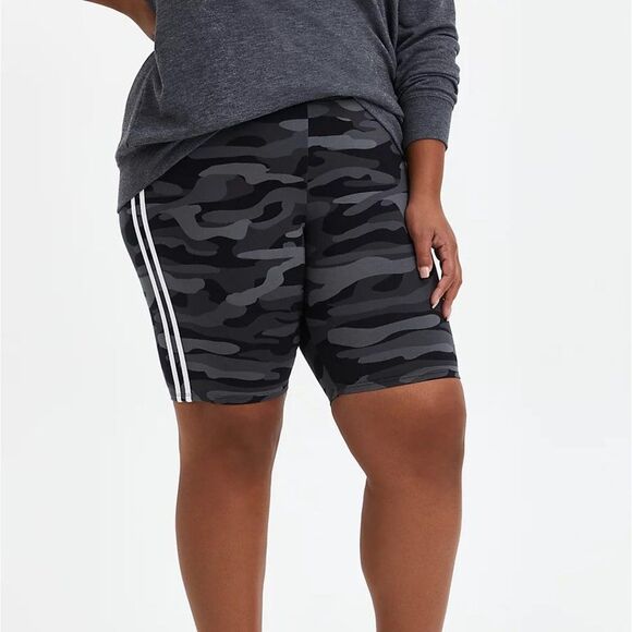 Torrid Side Stripe Bike Short - Camo & White 0X - Picture 1 of 7